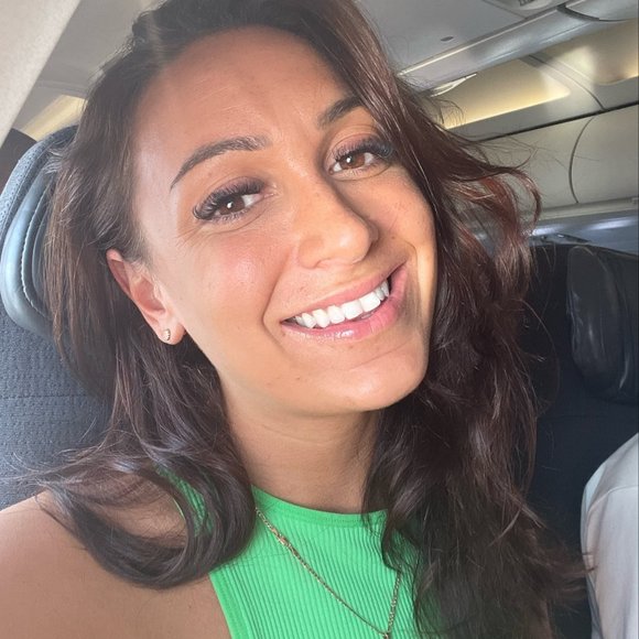 Meet your Posher, Gabrielle - Picture 1 of 1